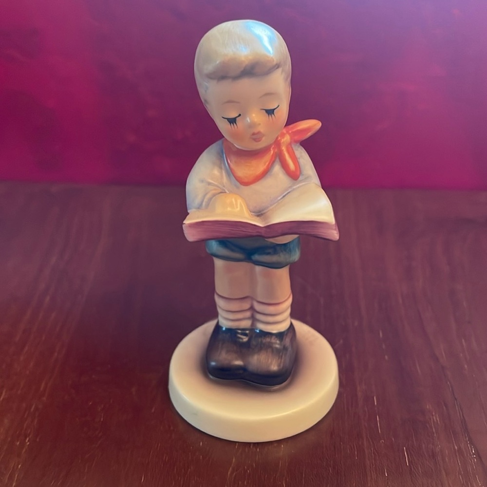 Vintage Rare Find-M.I. Hummel-“Honor Student“-Goebel Germany #2087/B